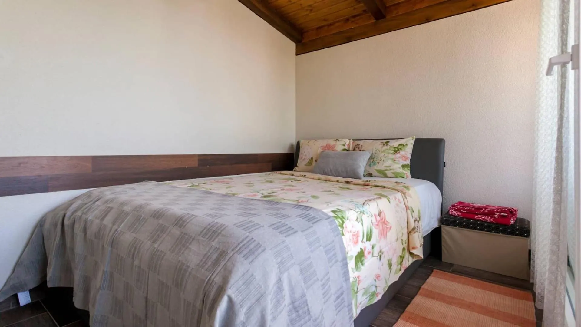 Apartments With Wifi Njivice, Krk - 21713 Croatia